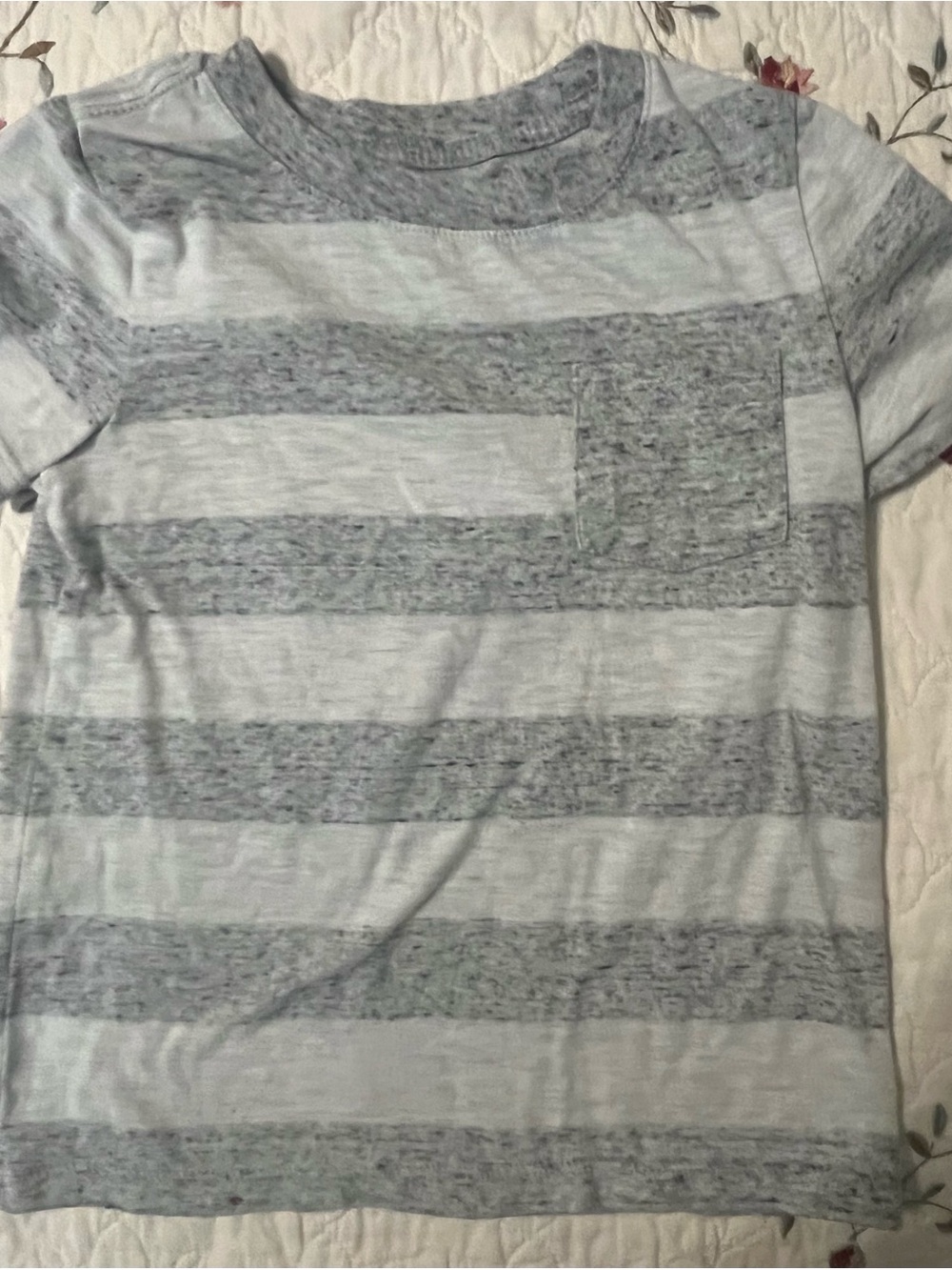 Cat & Jack Heathered Gray Short Sleeve Tee with pocket
